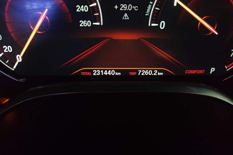 Used BMW 7 Series 2016 730Li Leading Model Odometer Close Up