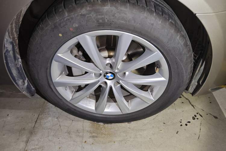 Used BMW 7 Series 2016 730Li Leading Model Right Front Wheel Hub