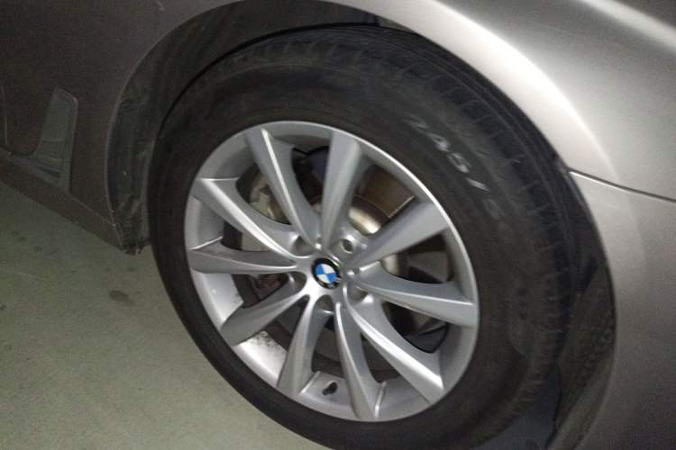 Used BMW 7 Series 2016 730Li Leading Model Right Front Wheel Hub