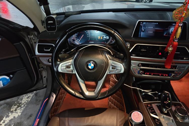 Used BMW 7 Series 2016 730Li Leading Model Steering Wheel
