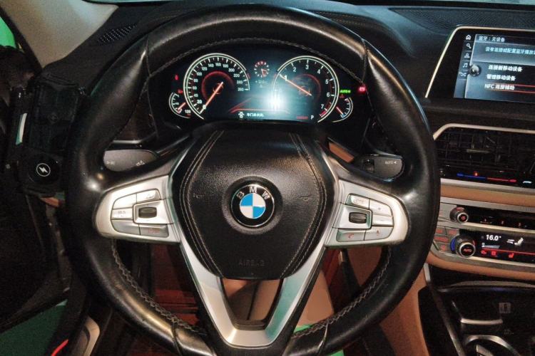 Used BMW 7 Series 2016 730Li Leading Model Steering Wheel