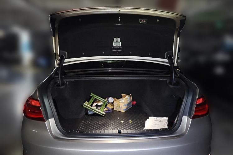 Used BMW 7 Series 2016 730Li Leading Model Trunk