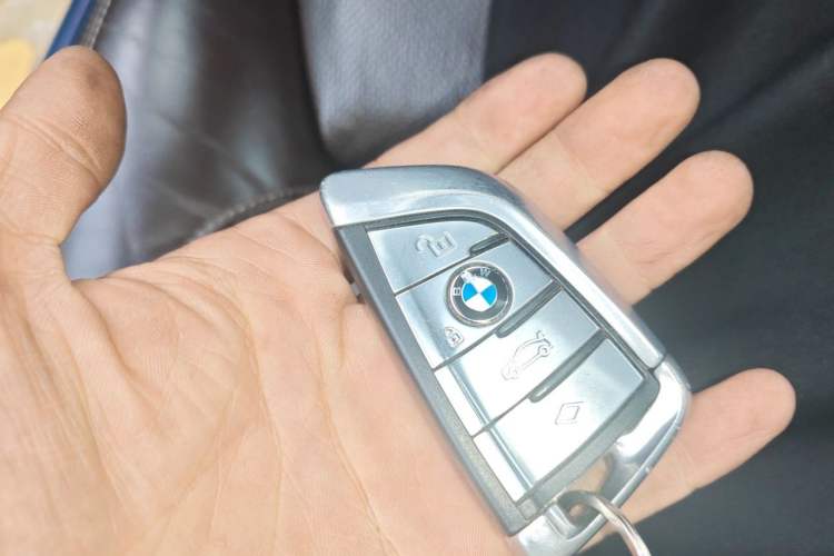 Used BMW 7 Series 2016 740Li Luxury Edition Vehicle Key