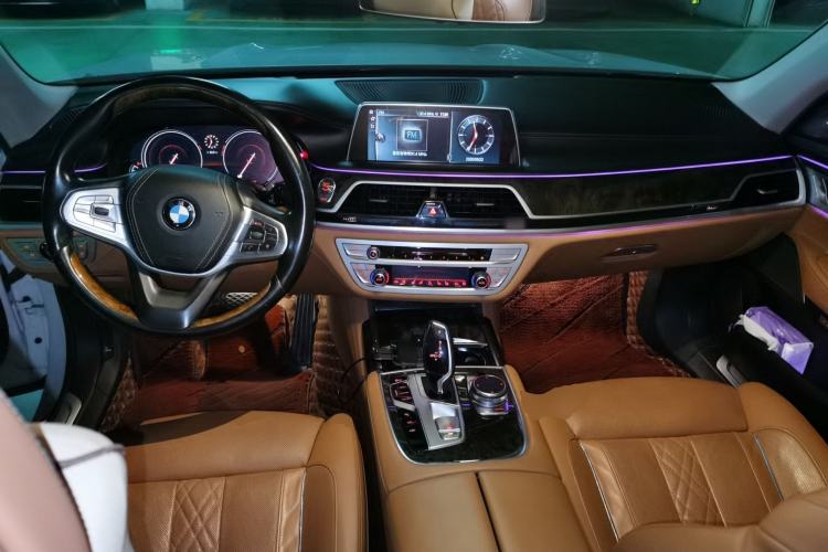 Used BMW 7 Series 2016 730Li Luxury Model Center Console