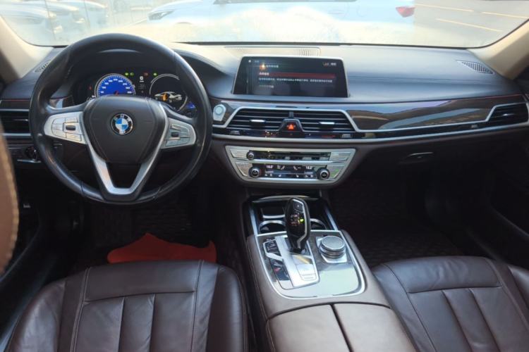 Used BMW 7 Series 2016 730Li Leading Model Center Console