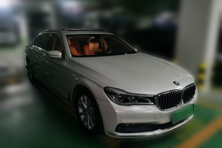 Used BMW 7 Series 2016 730Li Luxury Model Front Right 45 Deg