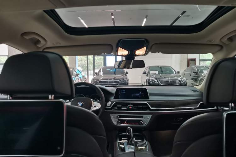 Used BMW 7 Series 2016 740Li Luxury Edition Interior 11