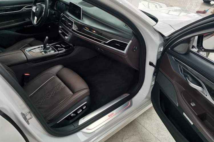 Used BMW 7 Series 2016 740Li Luxury Edition Interior 13