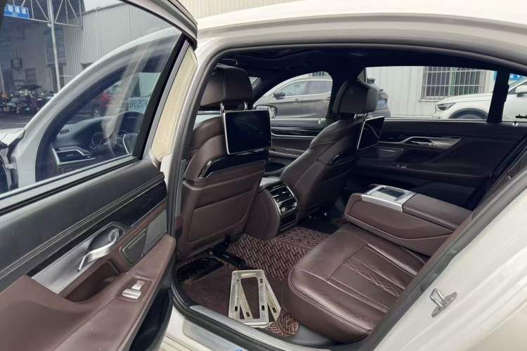 Used BMW 7 Series 2016 740Li Luxury Edition Interior 2
