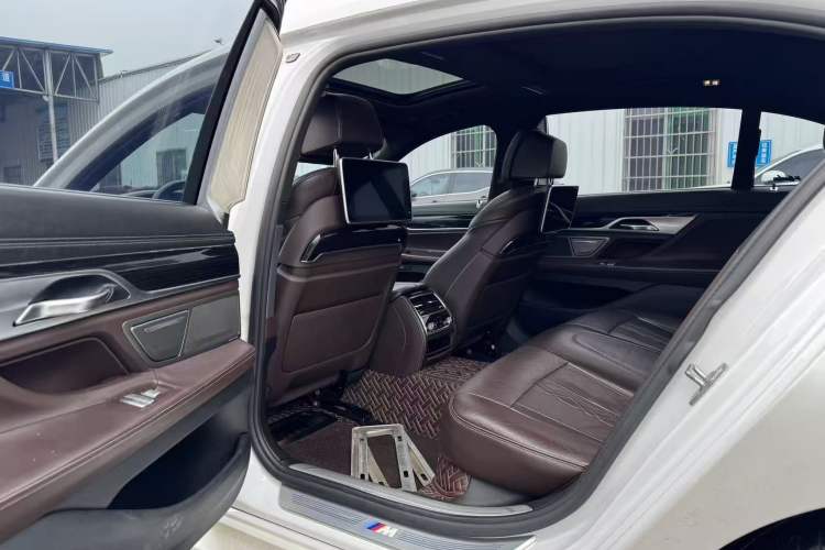Used BMW 7 Series 2016 740Li Luxury Edition Interior 3