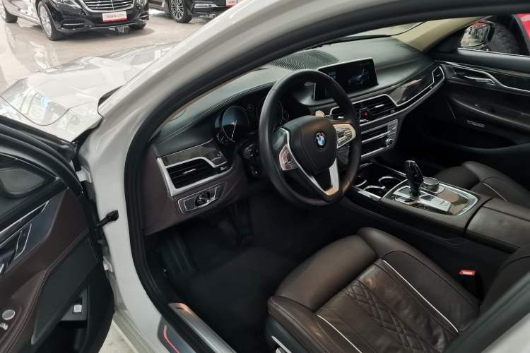Used BMW 7 Series 2016 740Li Luxury Edition Interior 9