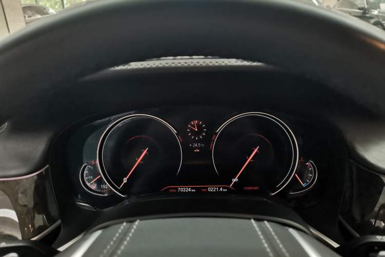 Used BMW 7 Series 2016 740Li Luxury Edition Odometer Close Up
