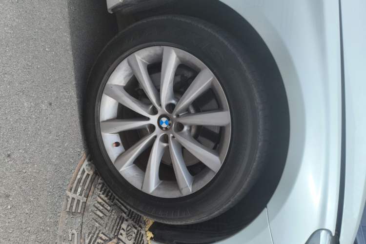 Used BMW 7 Series 2016 730Li Leading Model Right Front Wheel Hub