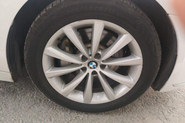 Used BMW 7 Series 2016 730Li Leading Model Right Front Wheel Hub
