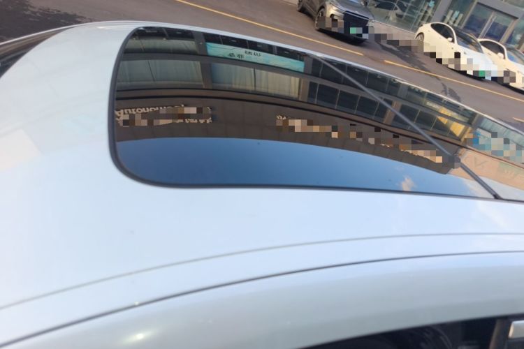 Used BMW 7 Series 2016 730Li Leading Model Roof