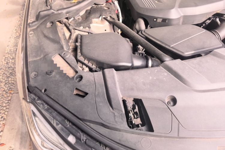Used BMW 7 Series 2016 730Li Leading Model Engine Bay Right