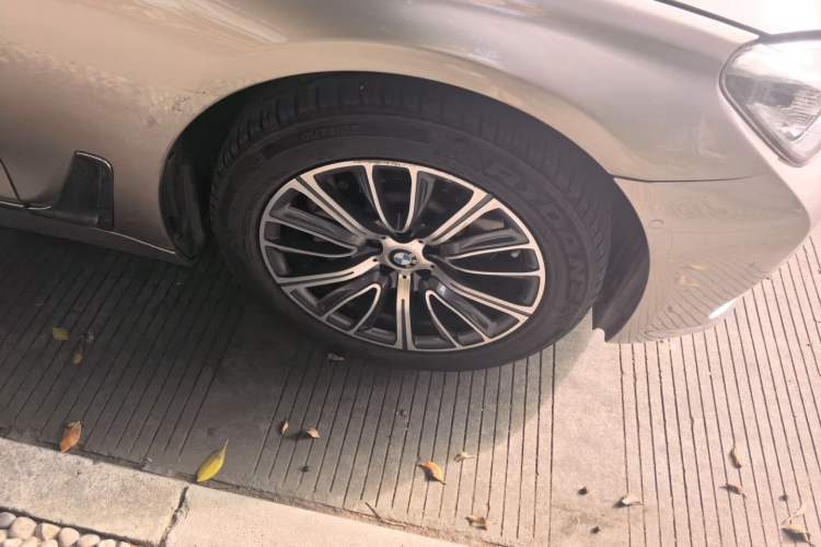 Used BMW 7 Series 2016 730Li Leading Model Right Front Wheel Hub