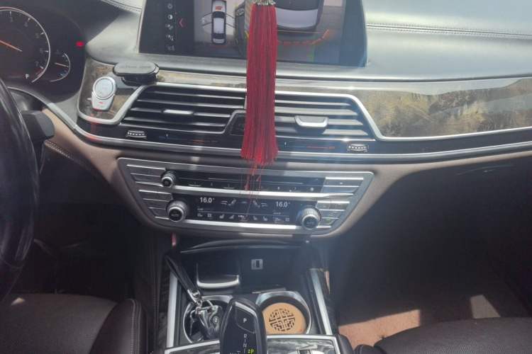 Used BMW 7 Series 2017 730Li Luxury Model Audio And AC Panel