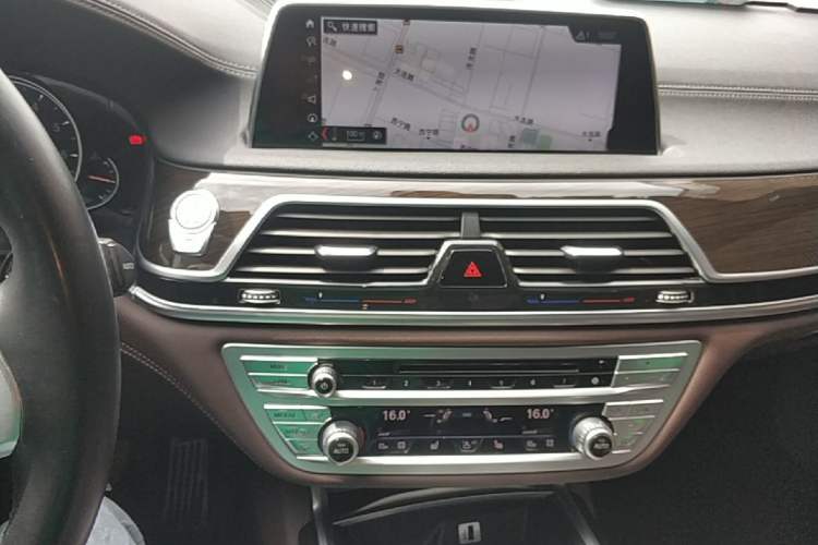 Used BMW 7 Series 2017 730Li Leading Model Audio And AC Panel