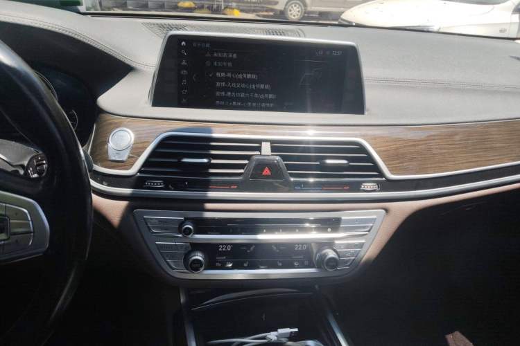 Used BMW 7 Series 2017 730Li Leading Model Audio And AC Panel