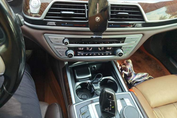 Used BMW 7 Series 2017 740Li xDrive Personalized Custom Edition Audio And AC Panel