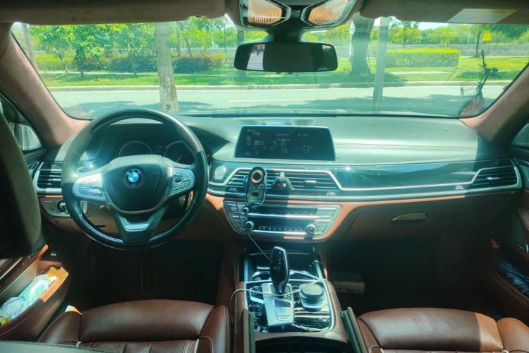 Used BMW 7 Series 2017 740Li xDrive Luxury Edition Center Console