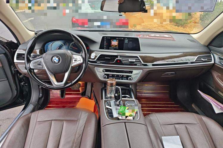 Used BMW 7 Series 2017 730Li Leading Model Center Console