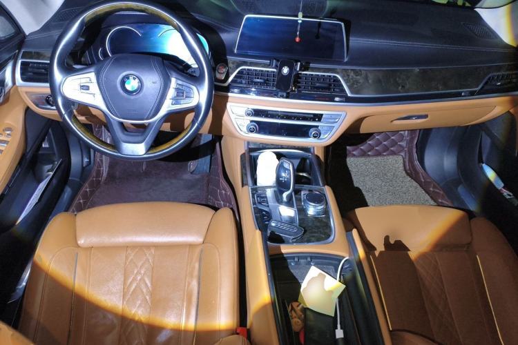 Used BMW 7 Series 2017 730Li Luxury Model Center Console