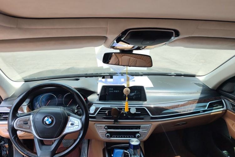 Used BMW 7 Series 2017 740Li xDrive Luxury Edition Center Console