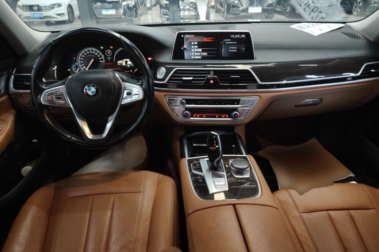 Used BMW 7 Series 2017 730Li Leading Model Center Console