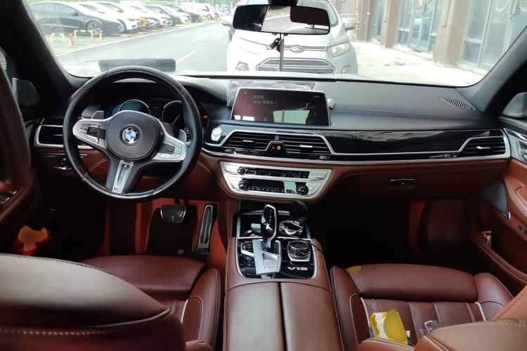 Used BMW 7 Series 2017 M760Li xDrive Center Console