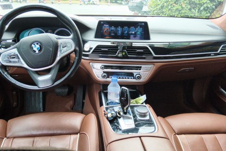 Used BMW 7 Series 2017 750Li xDrive Personalized Custom Edition Four-Seater Center Console