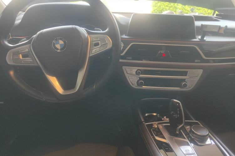 Used BMW 7 Series 2017 740Li Luxury Edition Center Console
