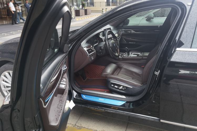 Used BMW 7 Series 2017 740Li xDrive Luxury Edition Driver Seat