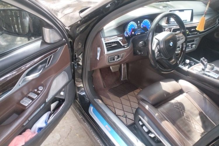 Used BMW 7 Series 2017 740Li xDrive Luxury Edition Driver Seat