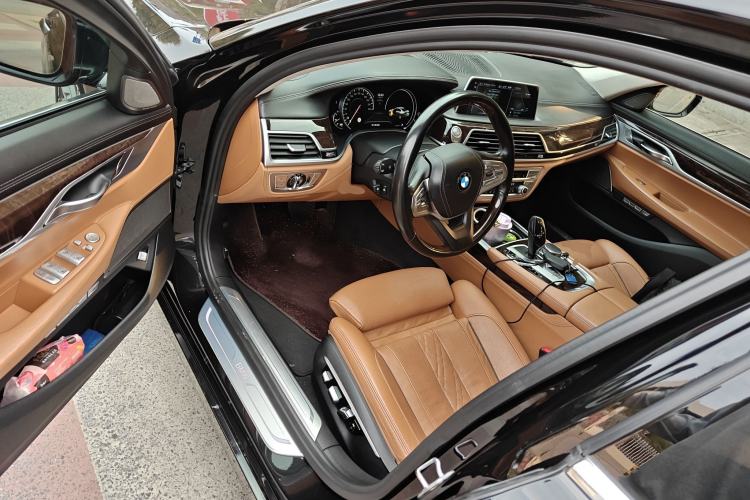 Used BMW 7 Series 2017 740Li xDrive Luxury Edition Driver Seat