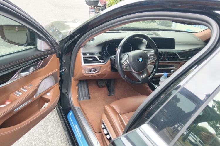 Used BMW 7 Series 2017 750Li xDrive Personalized Custom Edition Four-Seater Driver Seat