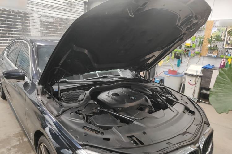 Used BMW 7 Series 2017 730Li Luxury Model Engine Bay