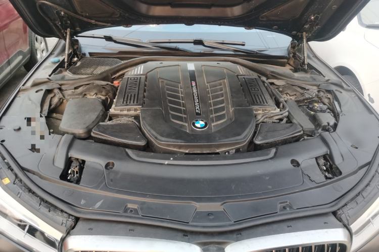 Used BMW 7 Series 2017 M760Li xDrive Engine Bay