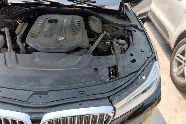 Used BMW 7 Series 2017 740Li xDrive Luxury Edition Engine Bay Left