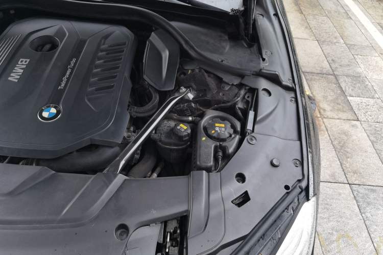 Used BMW 7 Series 2017 740Li xDrive Luxury Edition Engine Bay Left