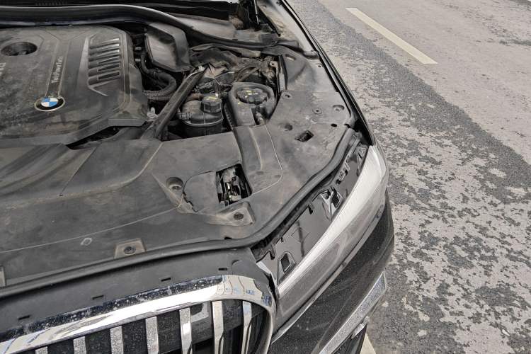 Used BMW 7 Series 2017 740Li Luxury Edition Engine Bay Left