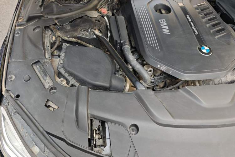 Used BMW 7 Series 2017 740Li Luxury Edition Engine Bay Right