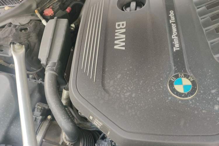 Used BMW 7 Series 2017 740Li xDrive Luxury Edition Engine Bay Right
