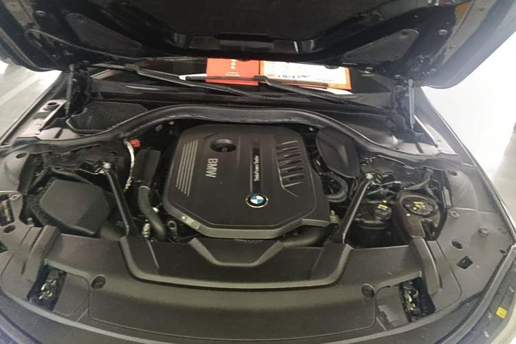Used BMW 7 Series 2017 740Li xDrive Luxury Edition Engine Bay