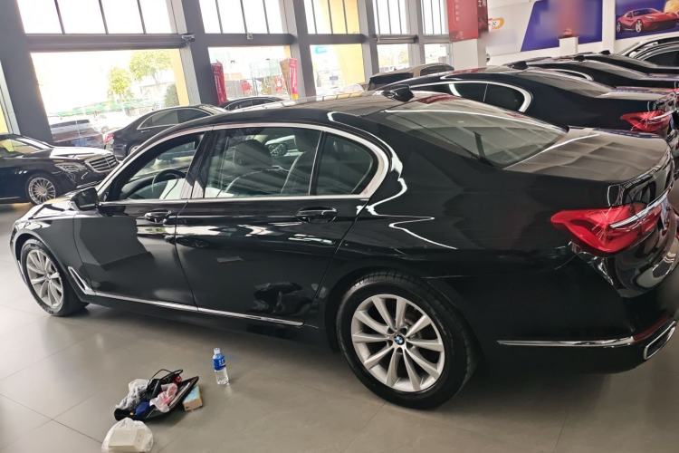 Used BMW 7 Series 2017 730Li Leading Model Exterior 3