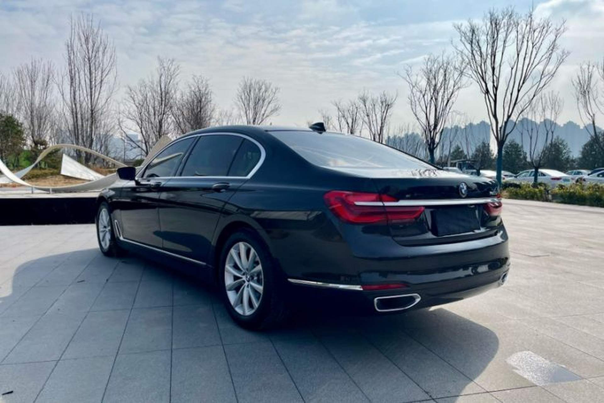 Used BMW 7 Series 2017 730Li Leading Model Exterior 3
