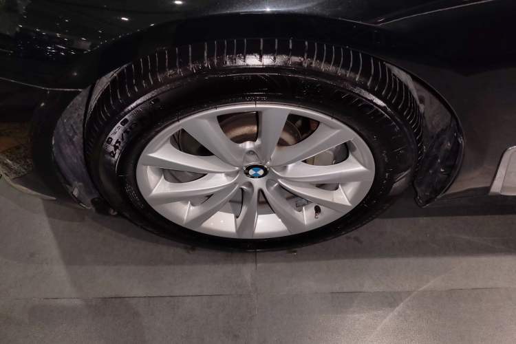 Used BMW 7 Series 2017 730Li Leading Model Exterior 4