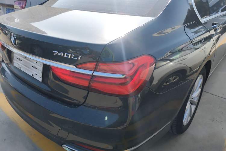 Used BMW 7 Series 2017 730Li Leading Model Exterior 6