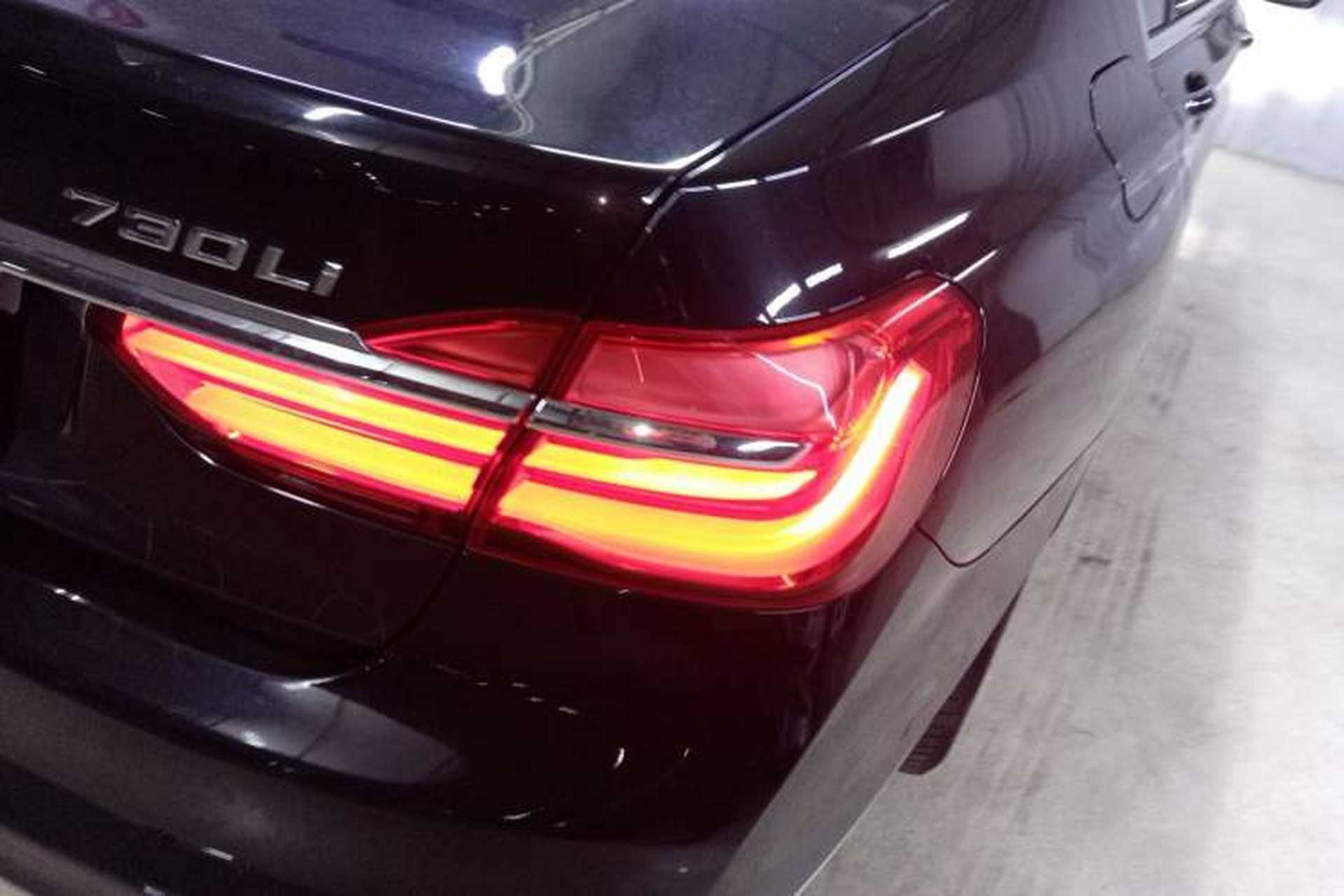 Used BMW 7 Series 2017 730Li Luxury Model Exterior 6
